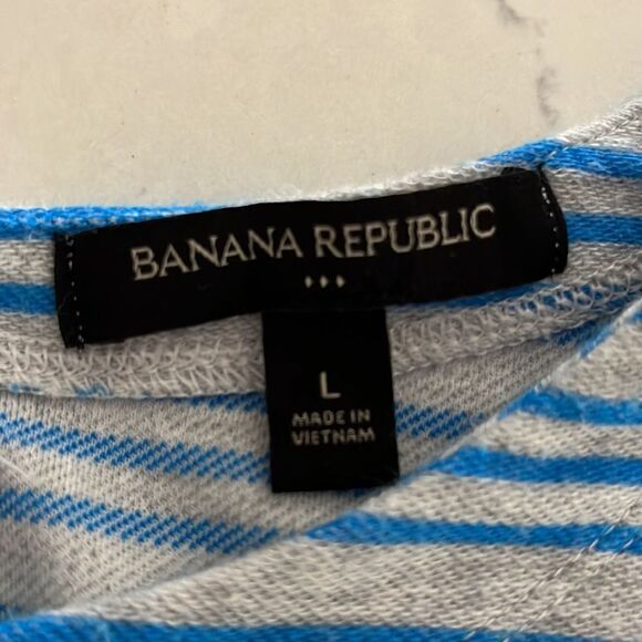 Banana Republic Factory Gray/Blue Striped SS Top -FREE w/Bundle Purchase - Picture 6 of 6
